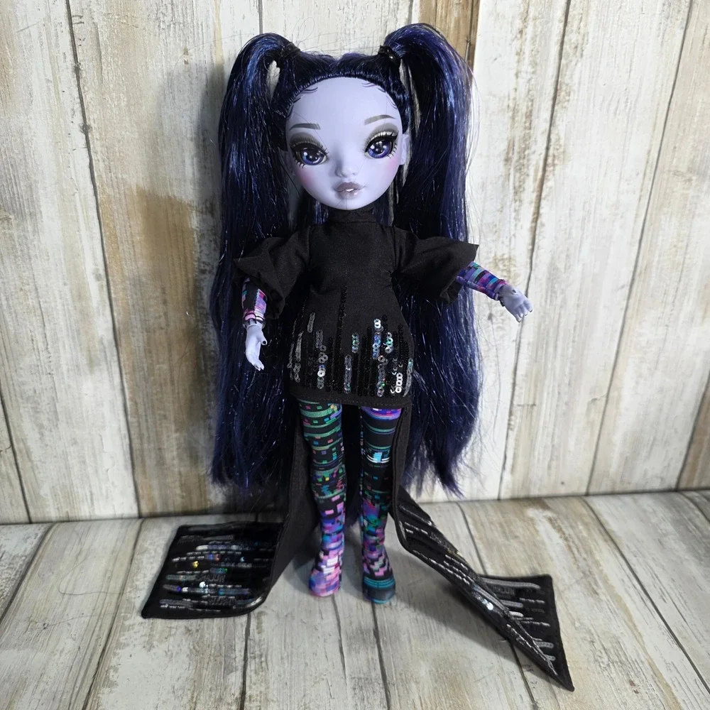 Shadow High Reina Glitch Crowne Fashion Doll Purple Hair MGA Entertainment
